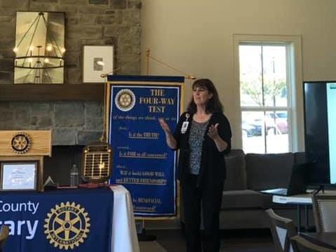 RN SPEAKS AT ROTARY MEETING
